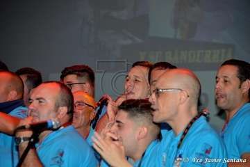 Presentación con éxito de la murga teldense Las Golisnionas (Foto Francisco Javier Santana)